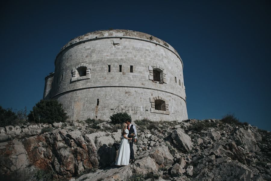 Fotograf ślubny Nada Vojinovic (vojinovicnada). Zdjęcie z 2 listopada 2019