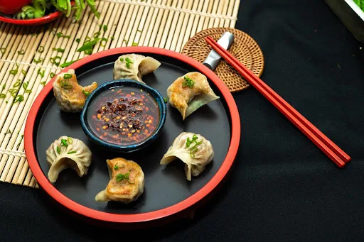 Chicken Gyoza (6 Pieces)