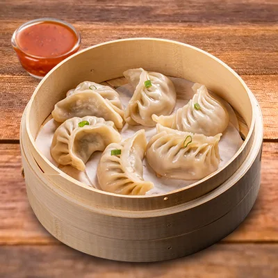 Chicken Momos With Momo Chutney