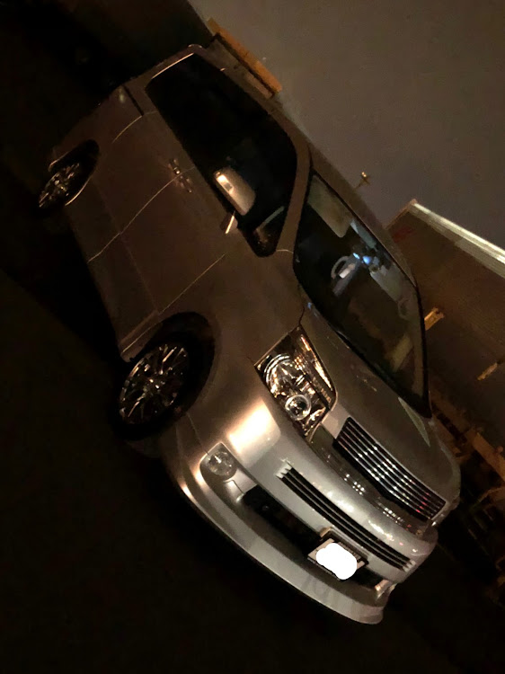 ヴォクシーのキラキラ公園・ヴォクシー70・絆・苫小牧・車高高に関するカスタム事例の投稿画像1枚目