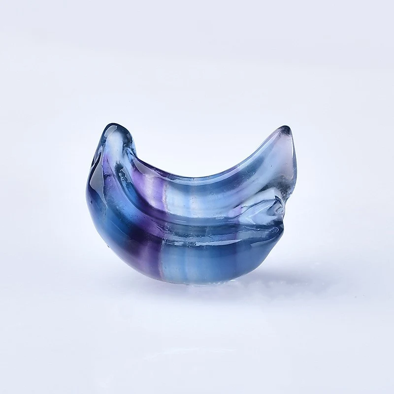 Kleurrijke Fluoriet Mini Gesneden Banaan, een uniek decoratief item voor thuis en een origineel cadeau met de voordelen van fluoriet.