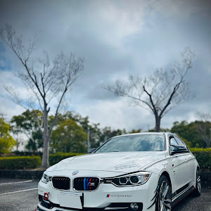 3シリーズ セダン 320i