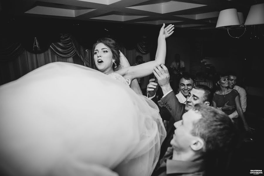 Wedding photographer Ekaterina Levickaya (katyalev). Photo of 12 October 2016