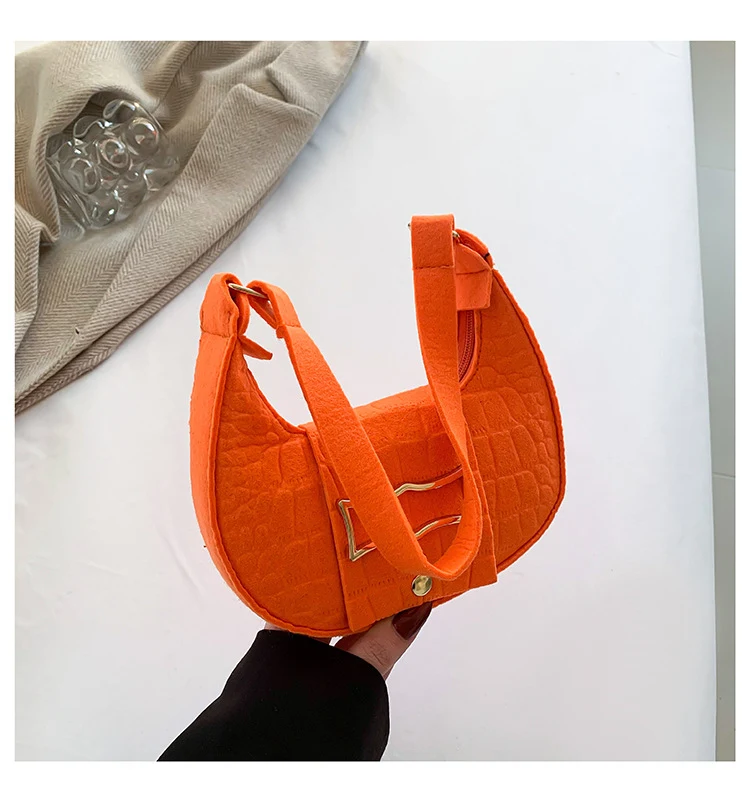 Vilten schoudertas, eenvoudige zadeltas, modieus en praktisch, perfect voor dagelijks gebruik, comfortabel en stijlvol.