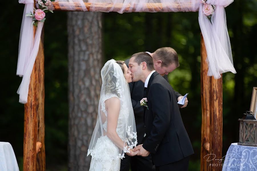 Wedding photographer Doug Burke (dougburke). Photo of 20 April 2023