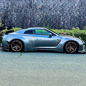 NISSAN GT-R R35