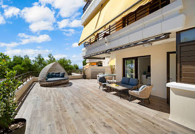 Appartement avec terrasse et piscine 2