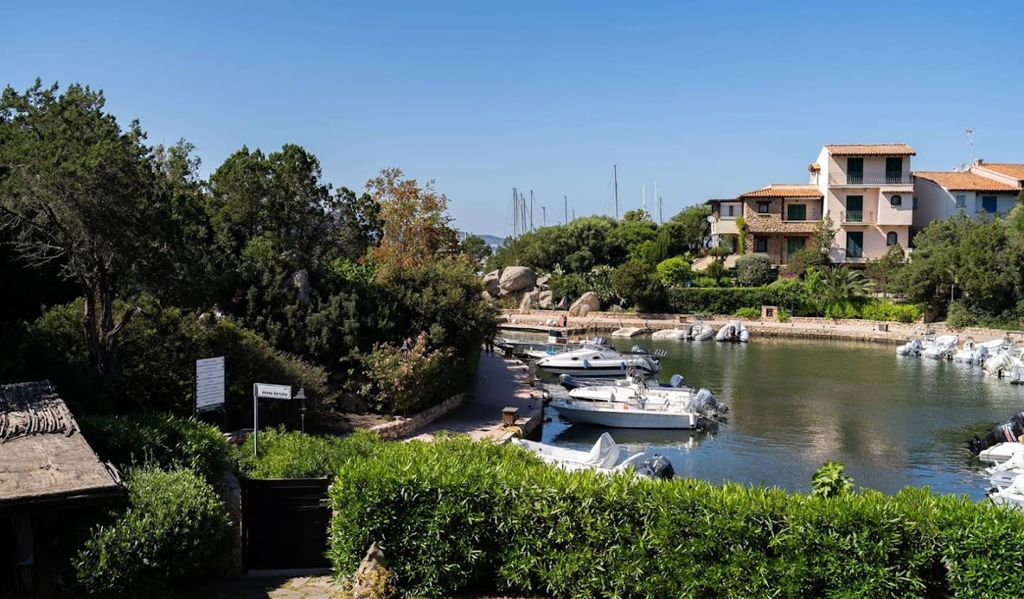 Villa avec piscine et terrasse Olbia