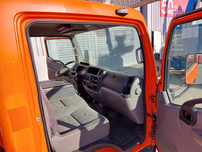 Picture of a PALFINGER P 210 BK / NISSAN CABSTAR