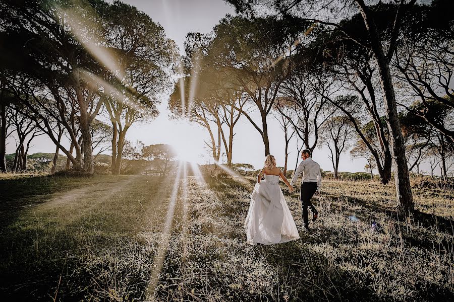 Wedding photographer Golfinos Kostas (golfinoskostas). Photo of 16 December 2022