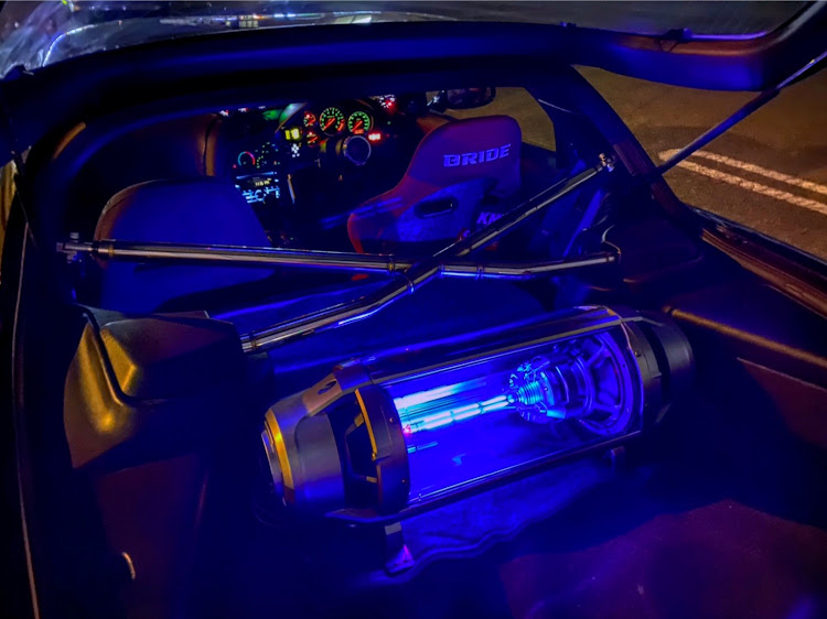 RX-7の撮影スポット・夜ドライブに関するカスタム事例の投稿画像3枚目