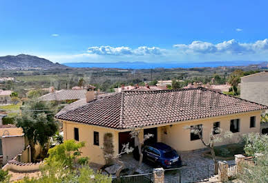 House with pool and garden 3