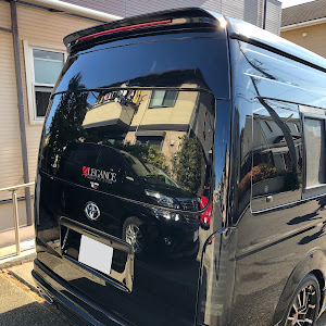 ハイエースコミューター