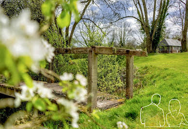 Maison avec piscine et jardin 5