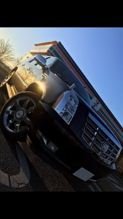 エスカレードのアムアム・カーチューンジャック・セブンイレブンジャック・東京都・エスカレードに関するカスタム事例の投稿画像2枚目