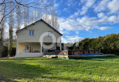 Maison avec piscine et terrasse 3