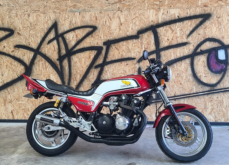 cb750f ジュリアーリシート 当時物 cb750fb cb750fc