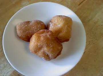 Malasadas (hawaiian style donuts)