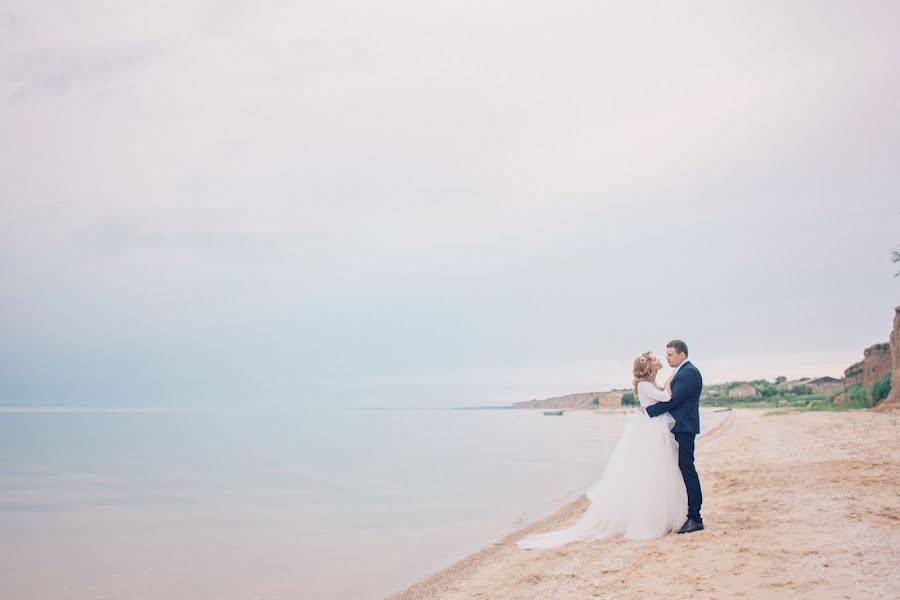 Fotógrafo de casamento Anastasiya Petropavlovskaya (panni). Foto de 7 de janeiro 2017