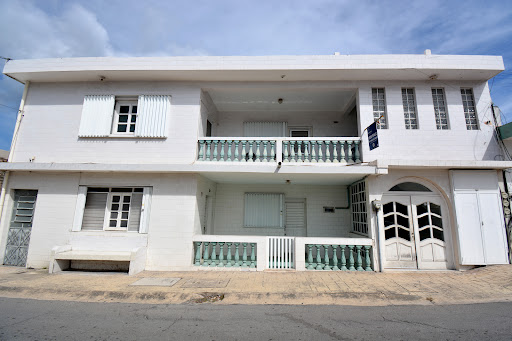 Buy this luxury house in Cozumel (Mexico) - White facade two-story house