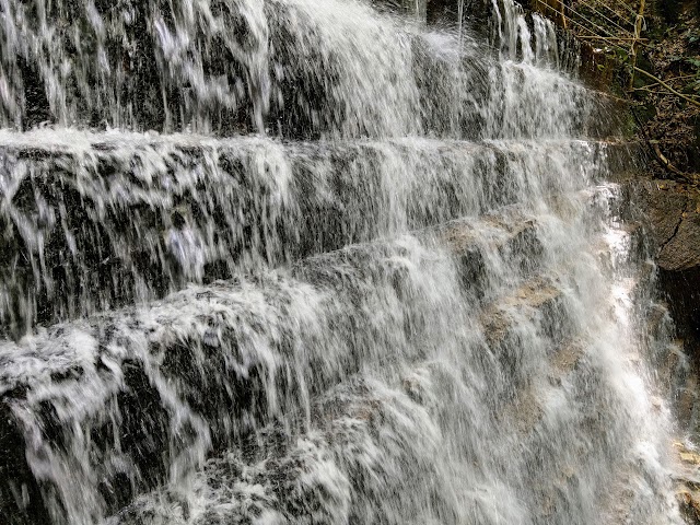 Cherandong Waterfall Old Dam Ampang Pecah