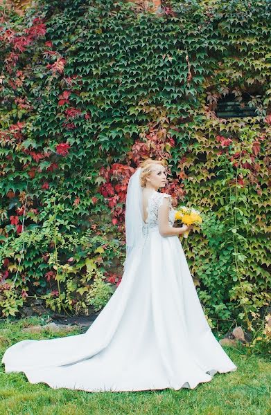 Fotógrafo de casamento Darina Zdorenko (gorodinskaj). Foto de 16 de dezembro 2016