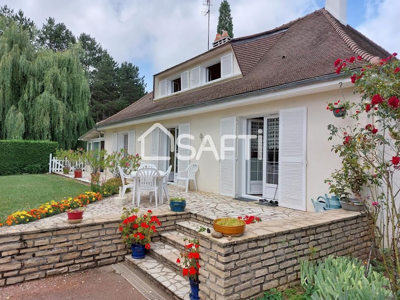 Vente maison 7 pièces 165 m² à Saint-Amand-en-Puisaye (58310), 219 000 €