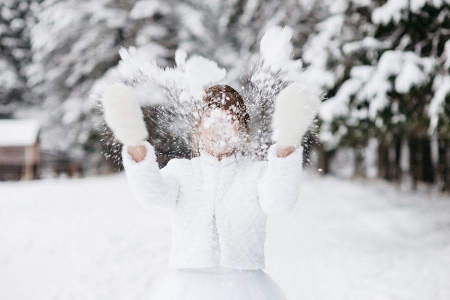 Wedding photographer Alena Kurbatova (alenakurbatova). Photo of 5 January 2018