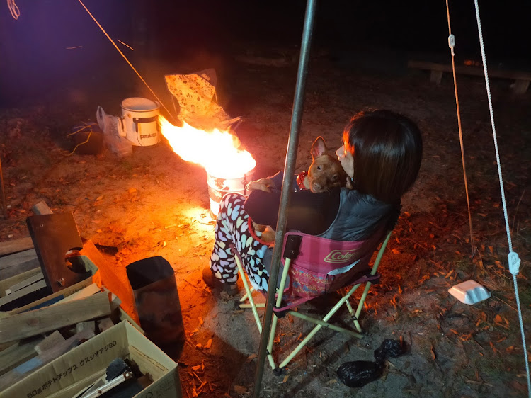 ハイエースバンの謝謝会・シュナキャン⛺🏮・釣り・シュナ病院に関するカスタム事例の投稿画像4枚目
