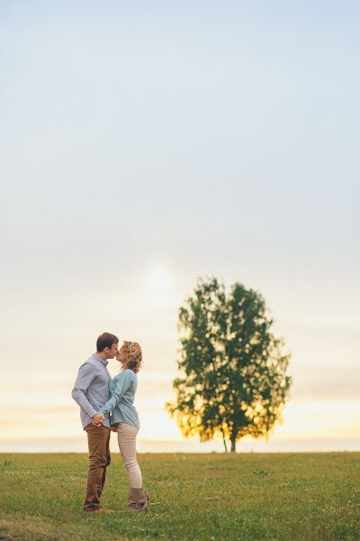 Fotógrafo de casamento Anna Matyagina (annamata). Foto de 21 de outubro 2016