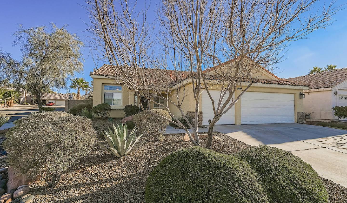 House with pool Henderson