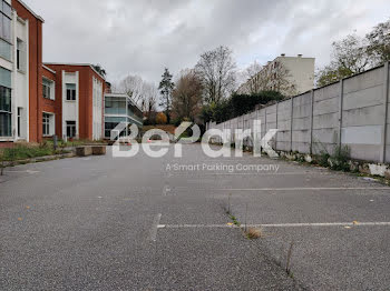 parking à Versailles (78)