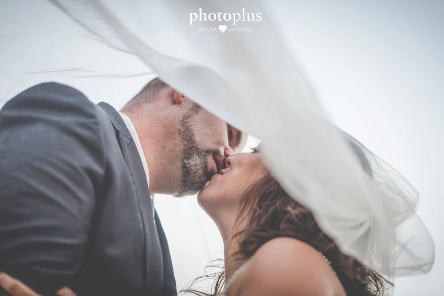 Wedding photographer José Guillem (photoplus). Photo of 11 May 2023