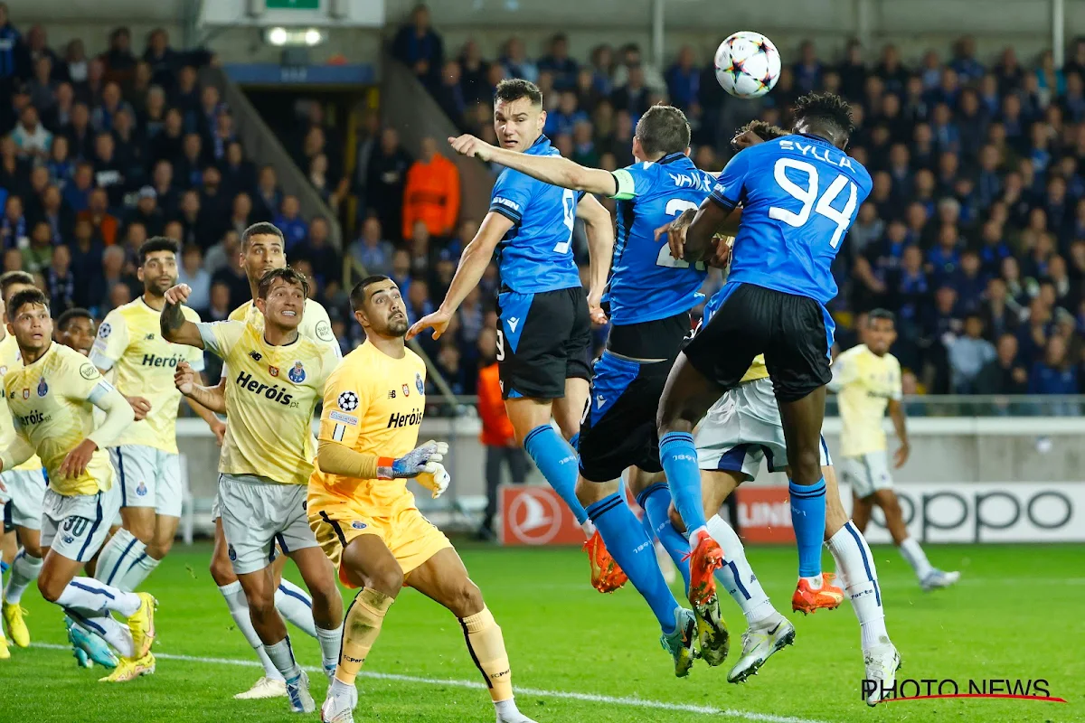 🎥 Zo groot was de vreugde bij FC Porto op het vliegtuig toen Carrasco penalty miste