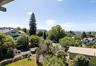 Villa with garden 2