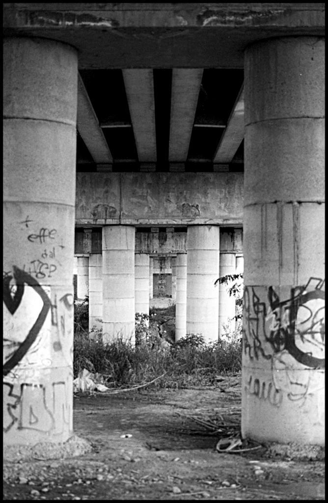 Under the bridge di ele.s87