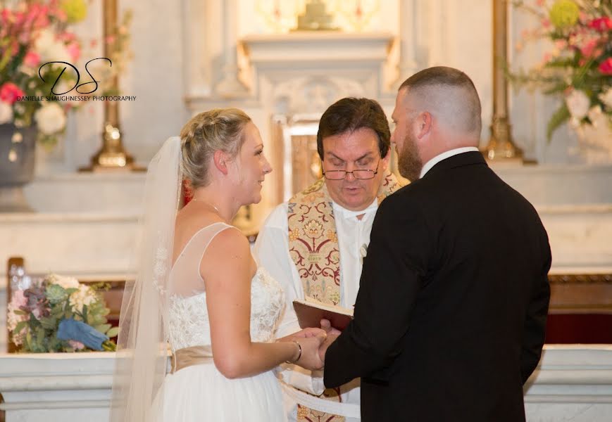 Fotógrafo de casamento Danielle Shaughnessey (danielleshaughn). Foto de 7 de setembro 2019