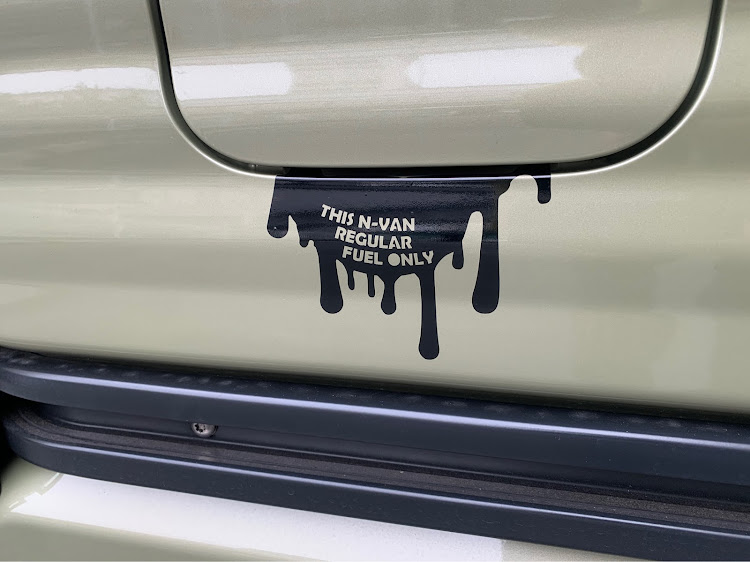 N-VANのフューエルリッド・ステッカー・N-VAN専用に関するカスタム事例の投稿画像1枚目