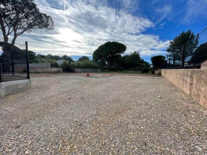 Vente terrain  588 m² à Puget-sur-Argens (83480), 199 000 €