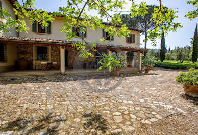 Villa avec piscine et jardin 4