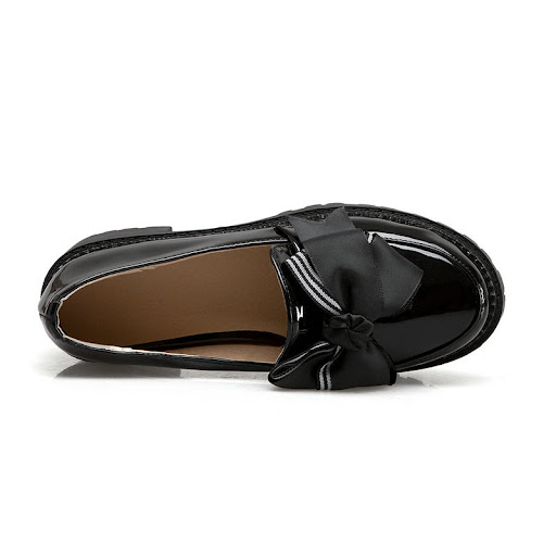 Title 12, Vintage British bow leather shoes. Classic eleg...