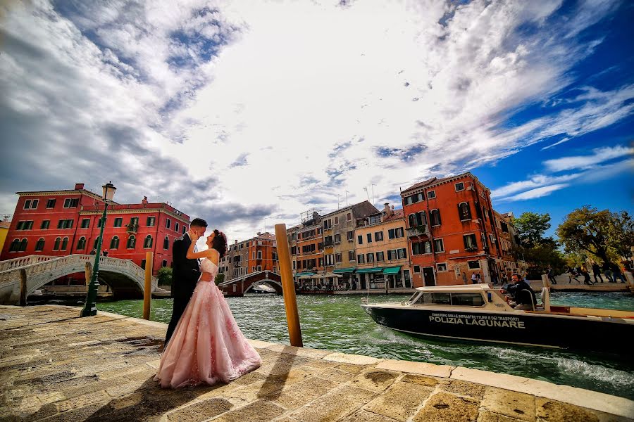 Fotografo di matrimoni Marius Stoica (mariusstoica). Foto del 7 ottobre 2017