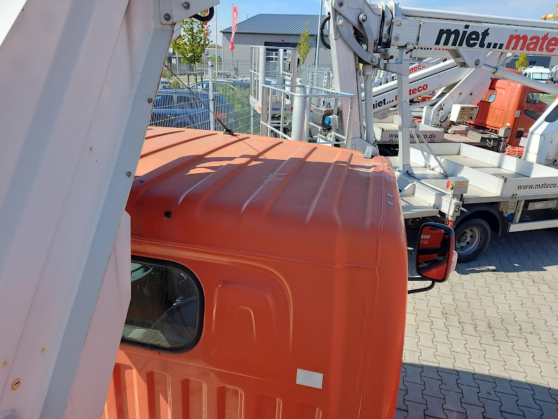 Photo de MULTITEL MT 182 EX / NISSAN CABSTAR