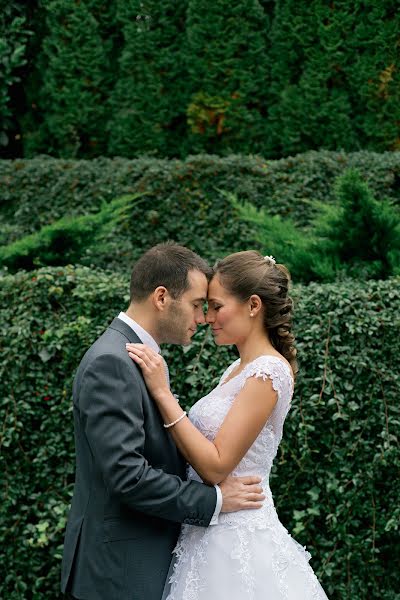 Wedding photographer Eszter Semsei (esztersemsei). Photo of 4 April 2016