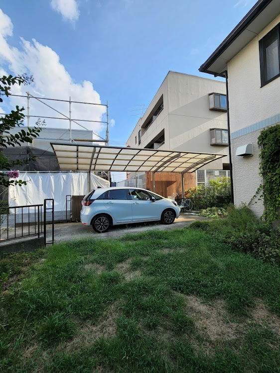 フィットの自宅の駐車場・マーケットシティ所沢の屋上駐車場に関するカスタム事例の投稿画像2枚目