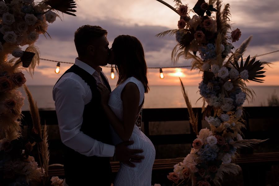 Fotógrafo de casamento Aleksandr Isakov (isakovaleksandr). Foto de 15 de julho 2022