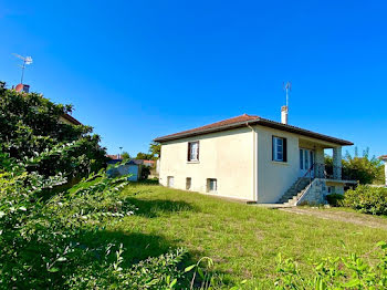 maison à Saint-Pierre-du-Mont (40)