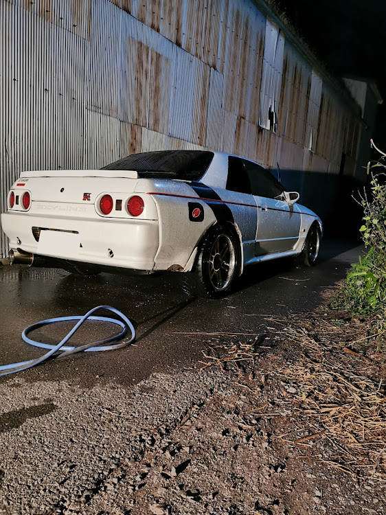 スカイライン GT-Rの深夜お洗車部・洗車に関するカスタム事例の投稿画像1枚目