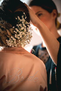 Wedding photographer Tóth Viktor Tóth (tolyaasch). Photo of 14 May 2019