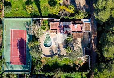 House with pool and terrace 8